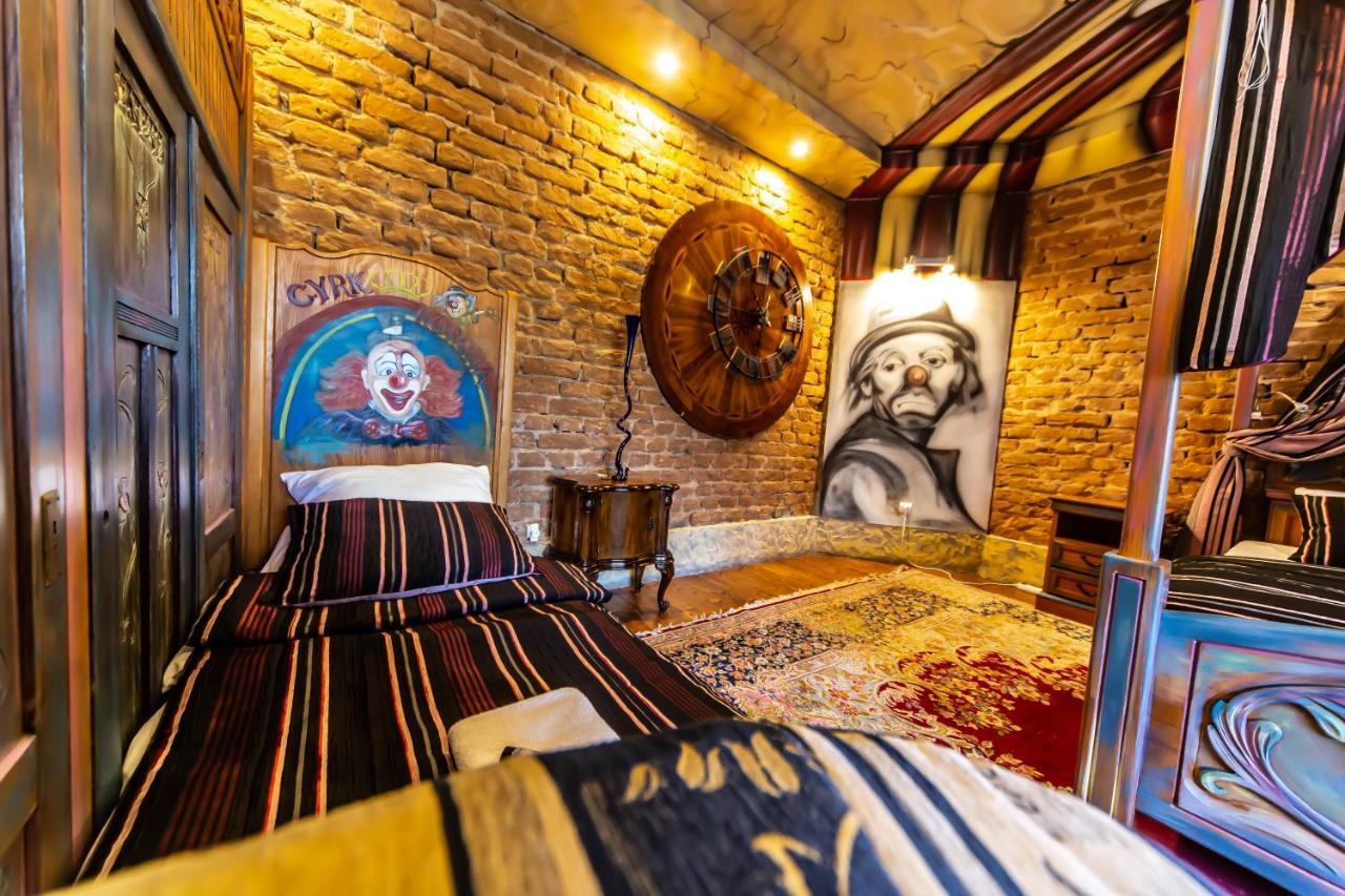 Dwor Boratyn Bed and Breakfast Buitenkant foto