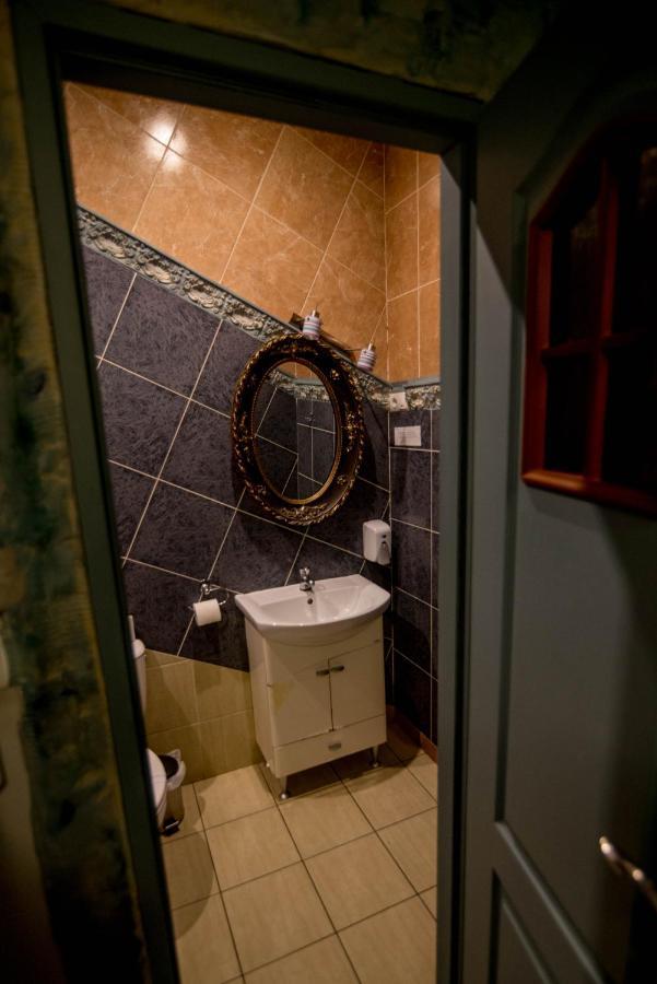 Dwor Boratyn Bed and Breakfast Buitenkant foto