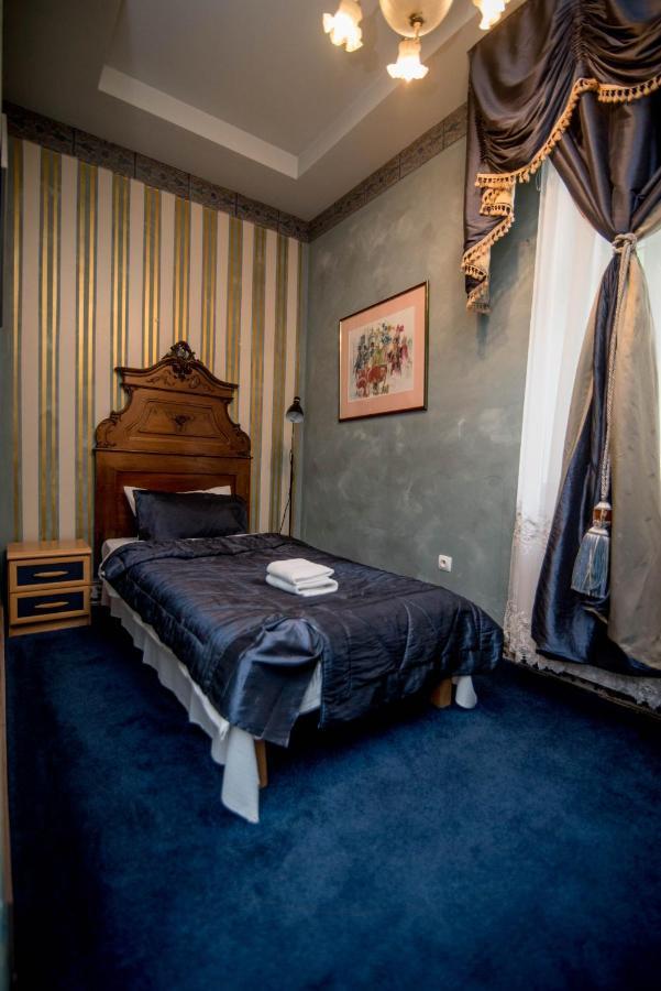 Dwor Boratyn Bed and Breakfast Buitenkant foto