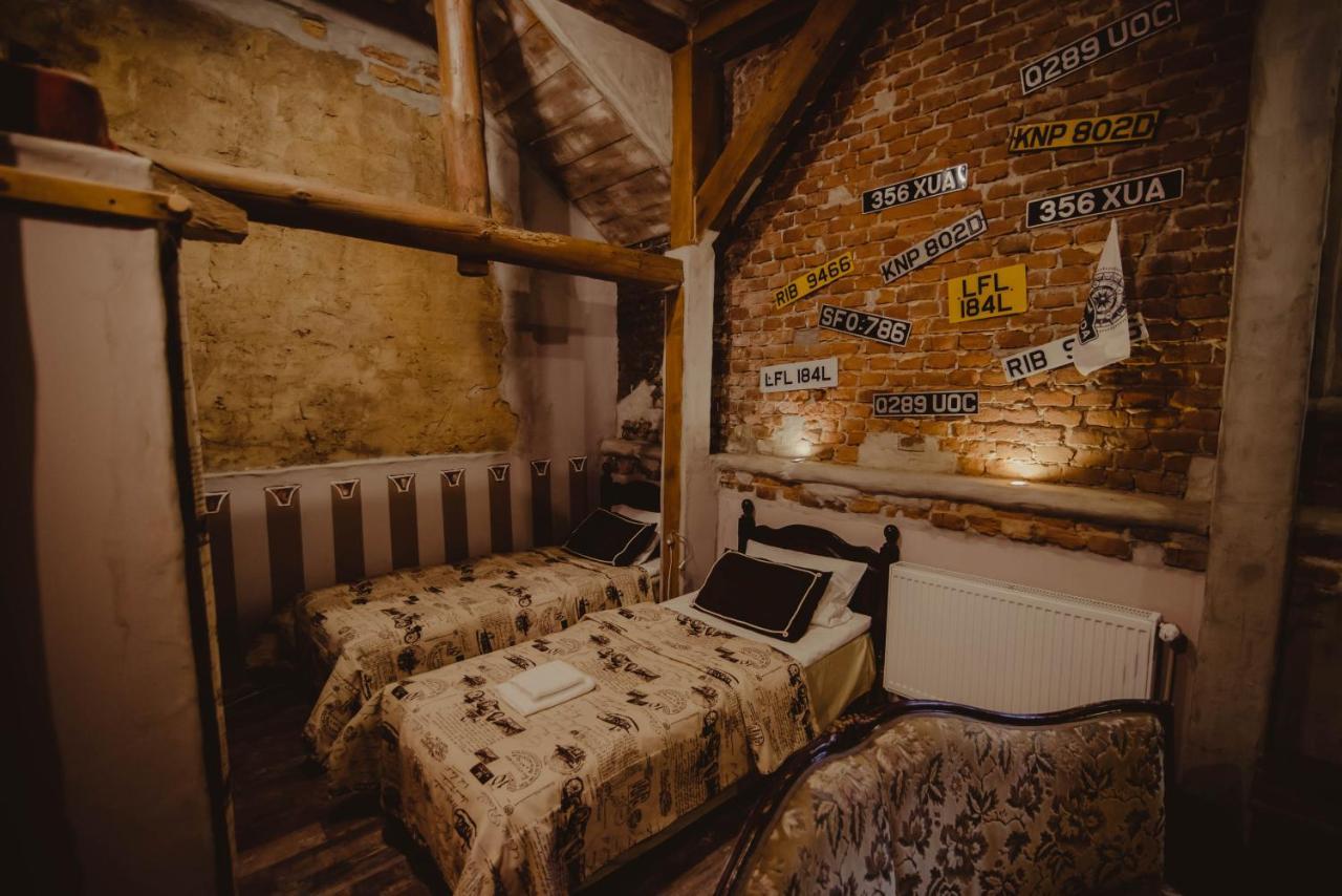 Dwor Boratyn Bed and Breakfast Buitenkant foto