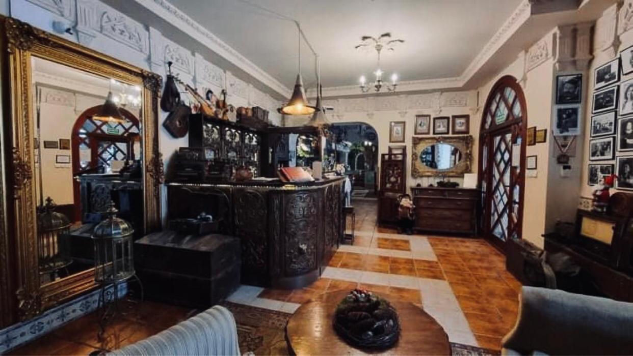 Dwor Boratyn Bed and Breakfast Buitenkant foto