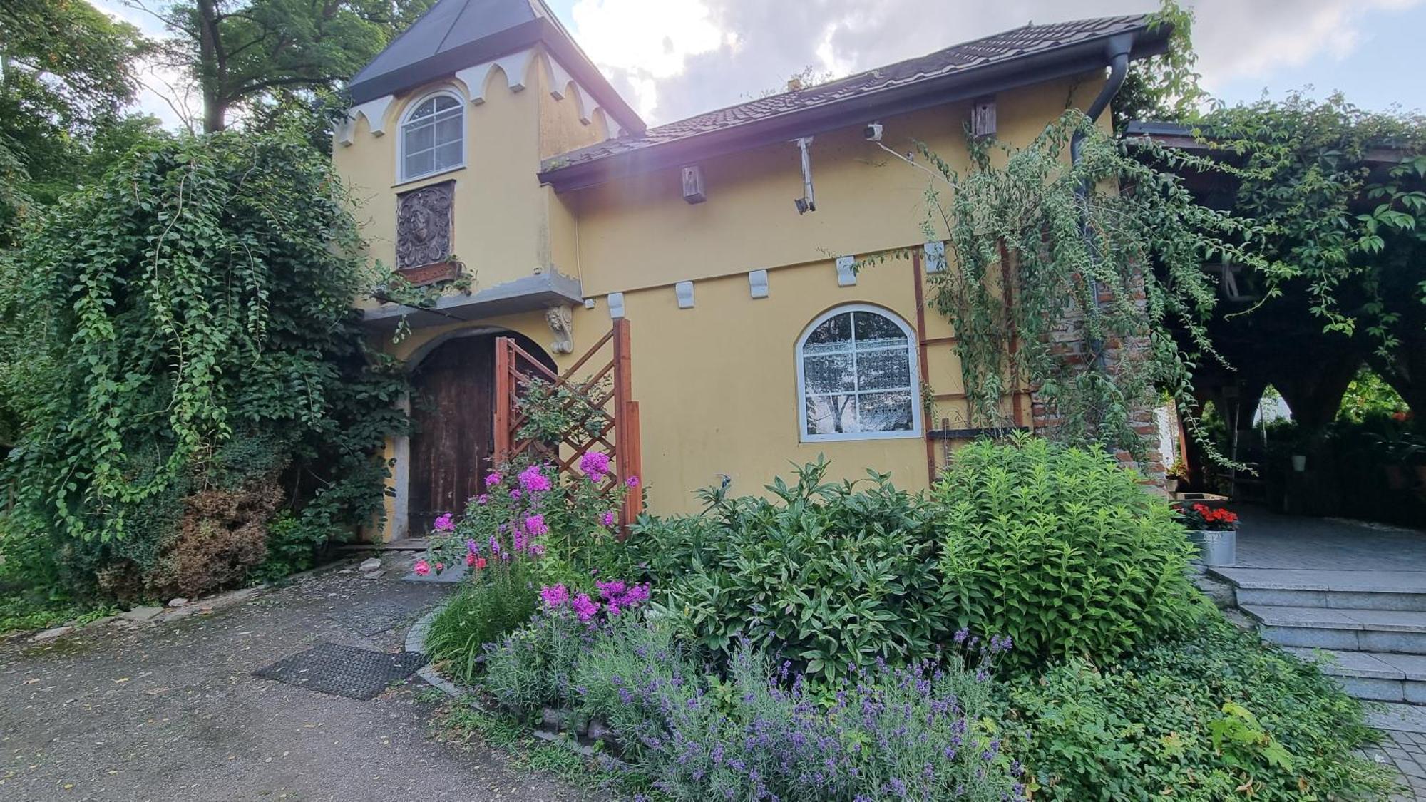 Dwor Boratyn Bed and Breakfast Buitenkant foto