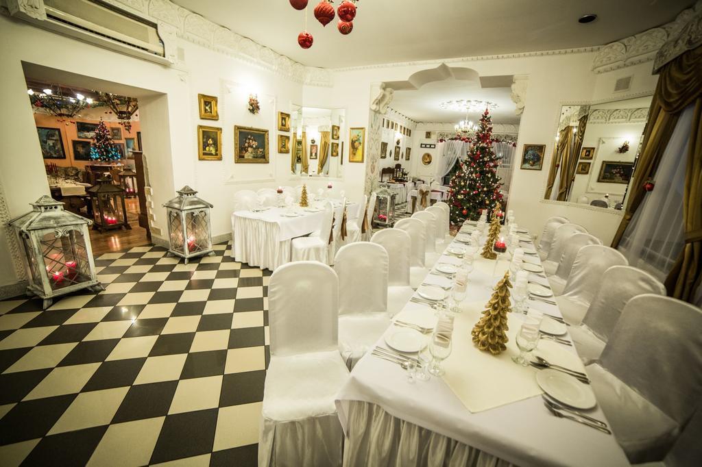 Dwor Boratyn Bed and Breakfast Buitenkant foto