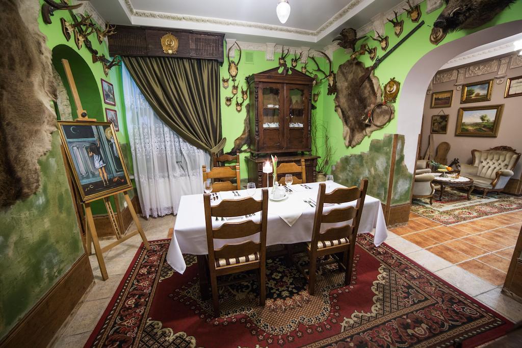 Dwor Boratyn Bed and Breakfast Buitenkant foto