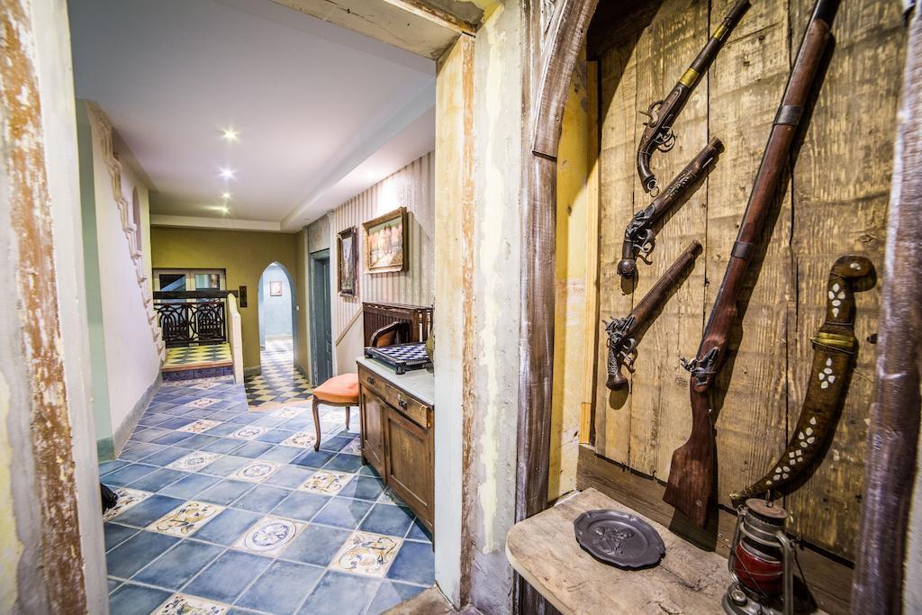 Dwor Boratyn Bed and Breakfast Buitenkant foto