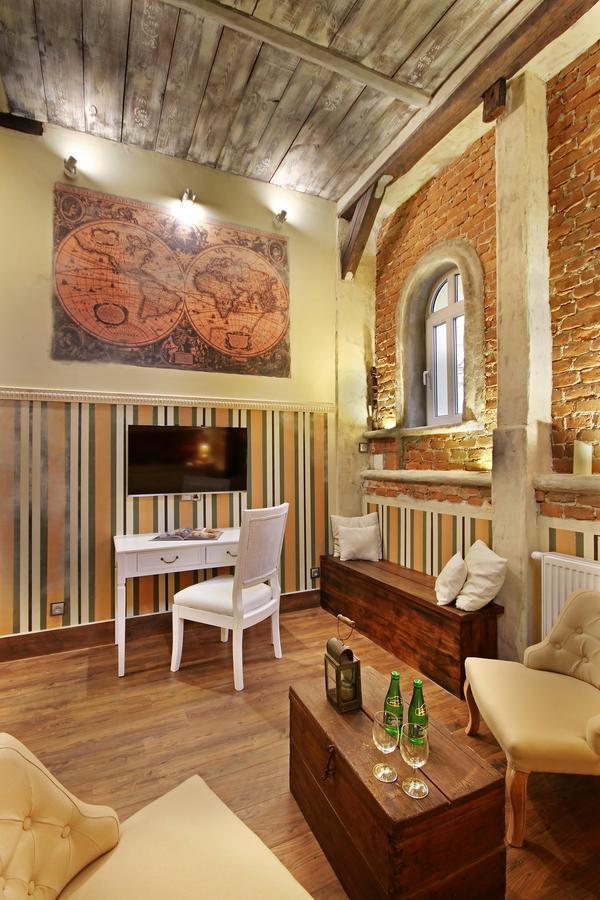 Dwor Boratyn Bed and Breakfast Buitenkant foto